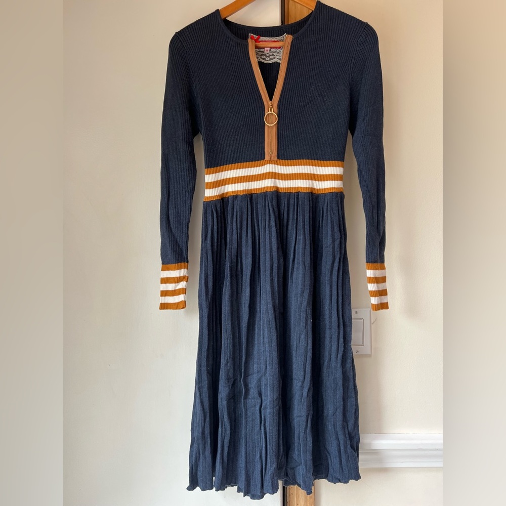Kidichic sweater dress, size small (18), new